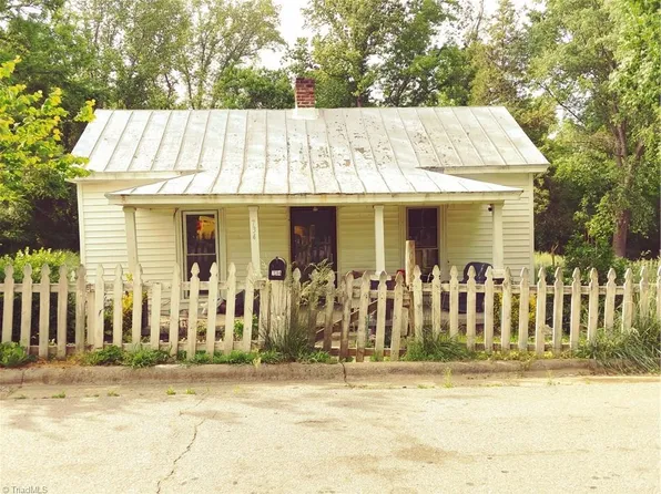 734 Davis St, Eden, NC 27288