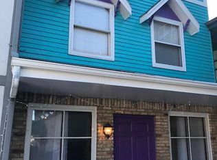 8668 S Market Pl #2, Oak Creek, WI 53154