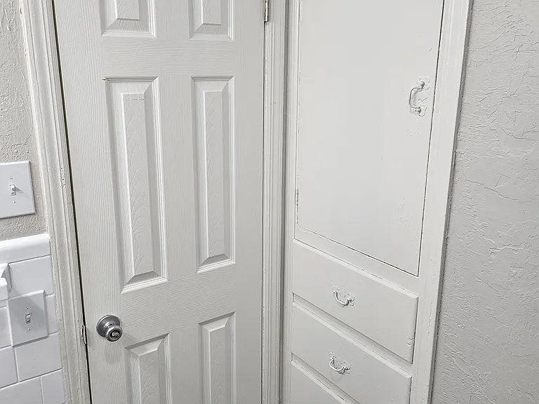 513 E Boeing Dr — Photo 11
