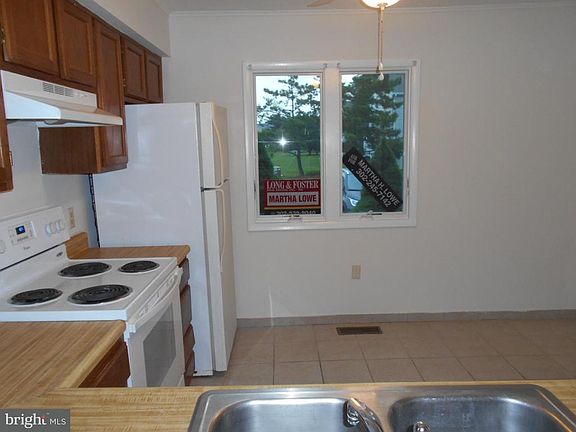 3rd image of 38250 Thistle Ct