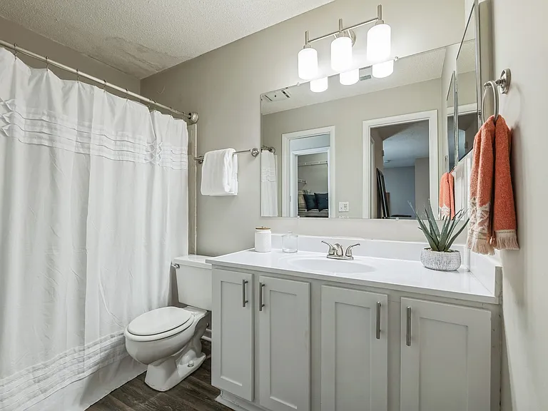 Magnolia Terrace — Photo 9