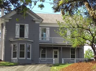 3842 Carnes Rd, Roseburg, OR 97471