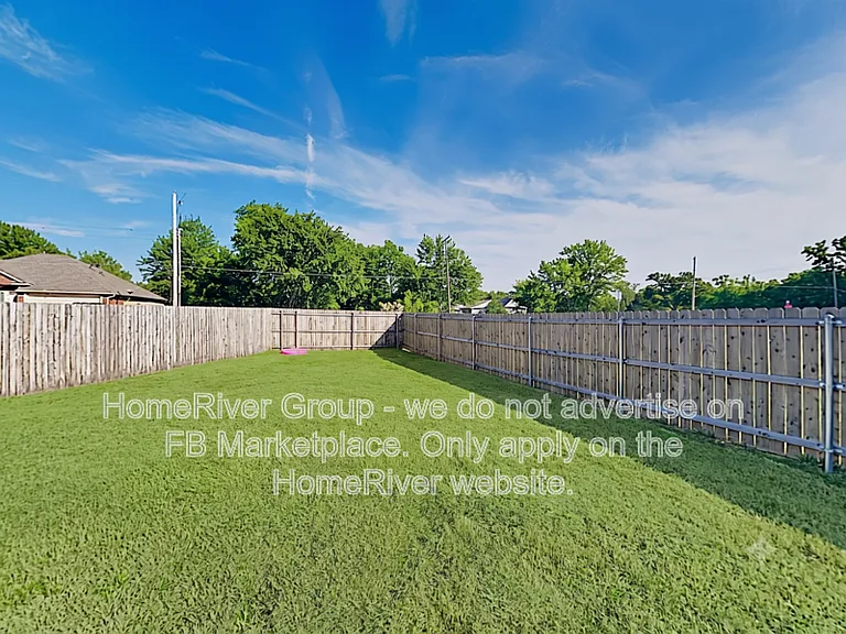 124 Saint Charles Way — Photo 14