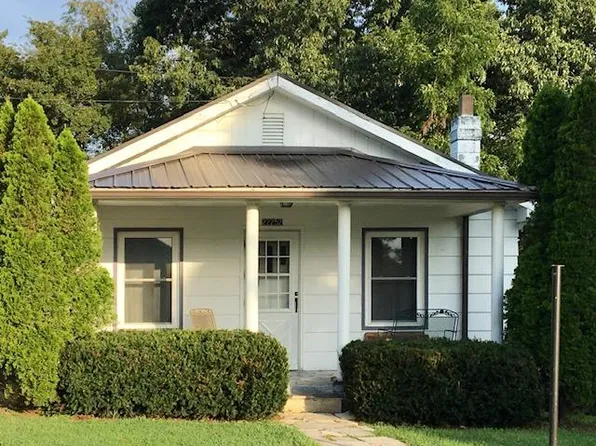 22252 Lincoln Cir, Damascus, VA 24236
