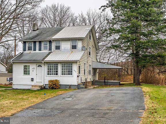 2nd image of 609 W Lawn Ave