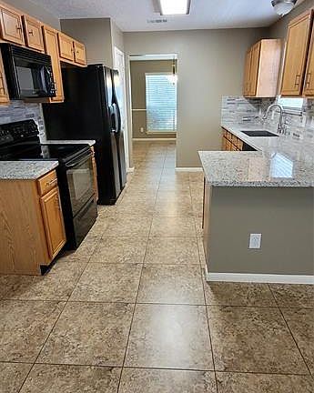 4th image of 6614 Wide Creek Dr