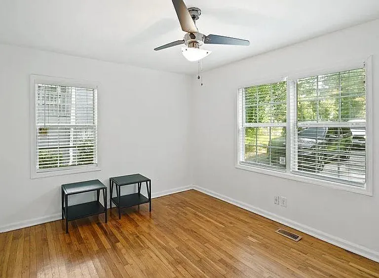 2371 Ben Hill Rd — Photo 14