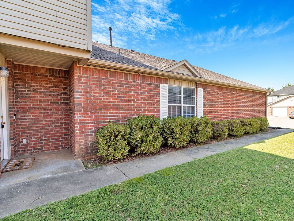 1st image of 2402 N Jeremiah Pl