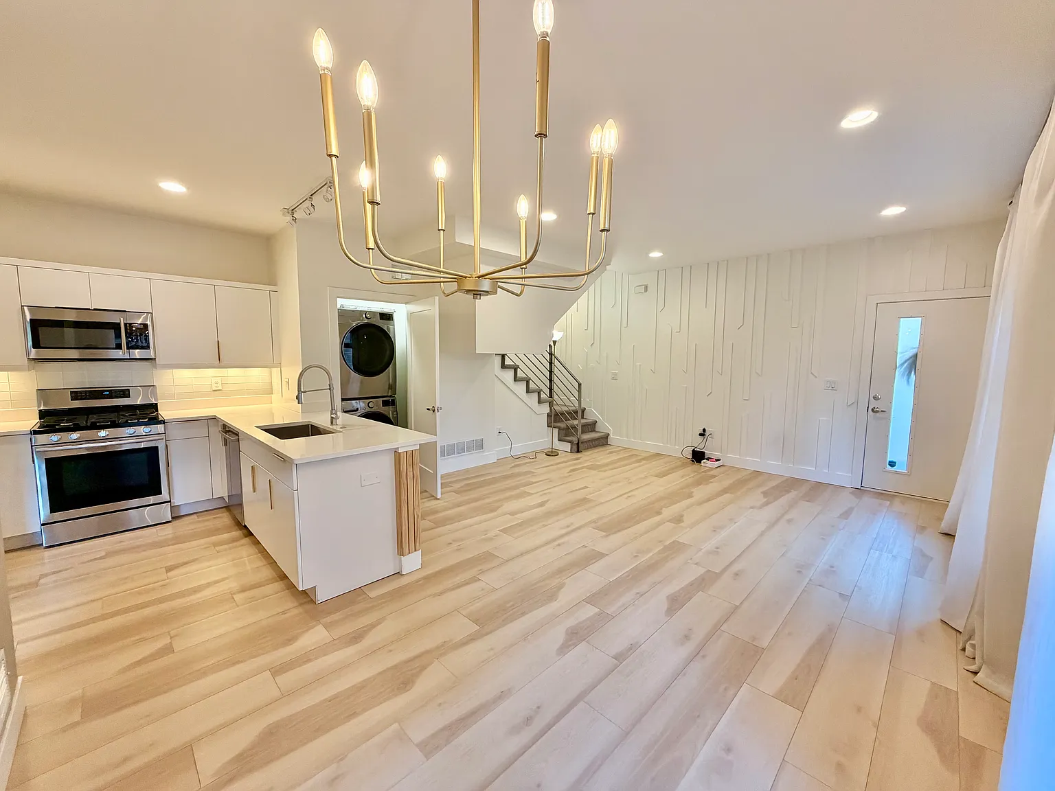 1273 Xavier St — Photo 4