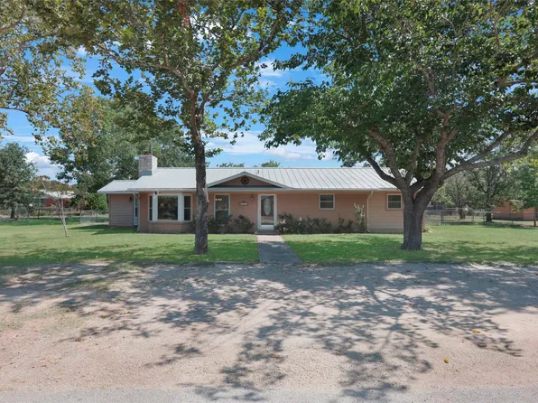 661 W South St, Bertram, TX 78605