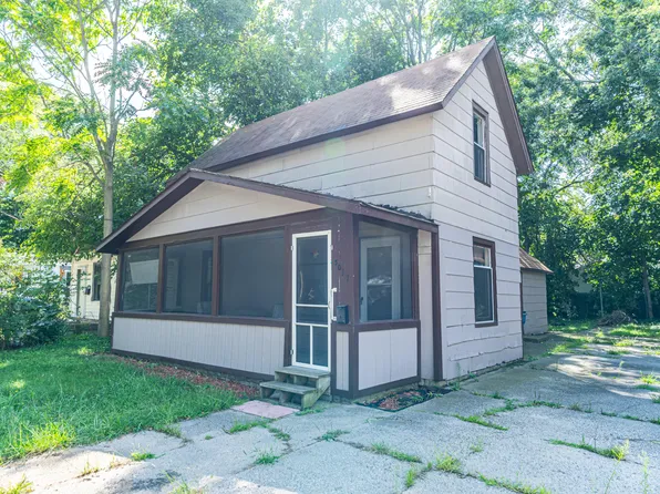 3017 7th St, Muskegon Heights, MI 49444