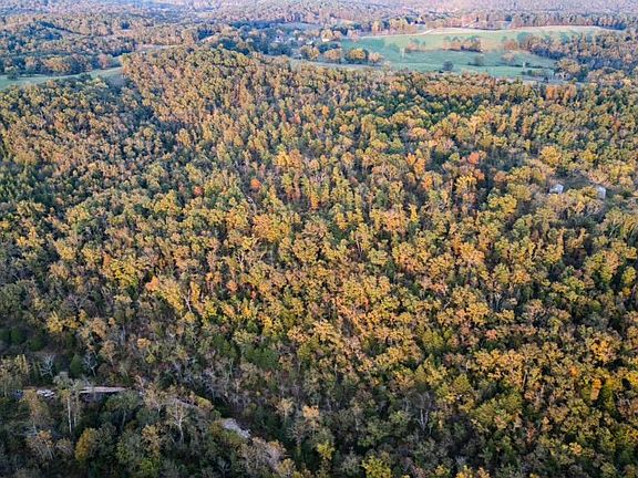 4th image of 18927 Rocky Top Rd