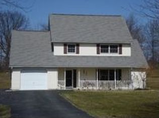 23 Creek View Dr, Brodheadsville, PA 18322
