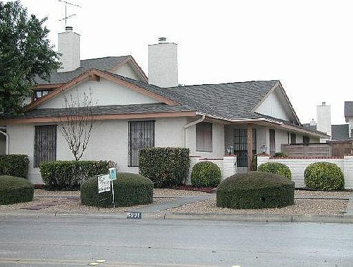 1st image of 5831 ROYAL RIDGE DR