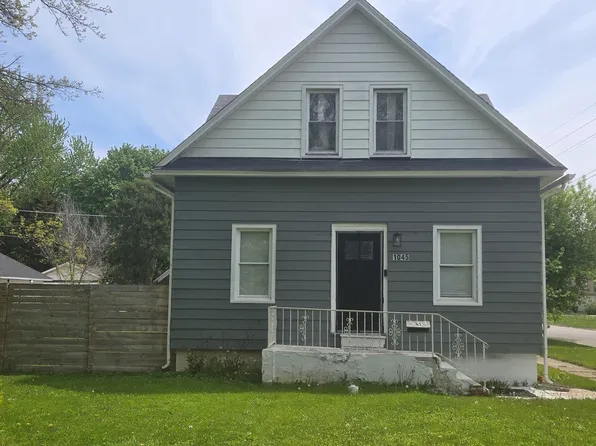 1045 Wadsworth Ave, North Chicago, IL 60064