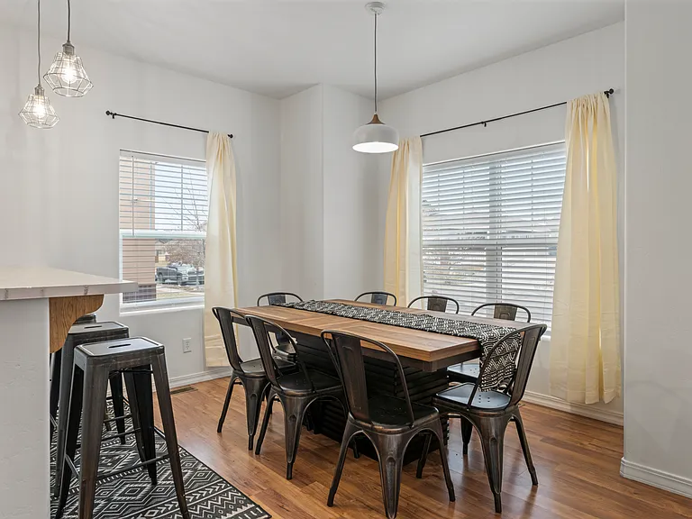 1710 N Taylor Cir — Photo 31