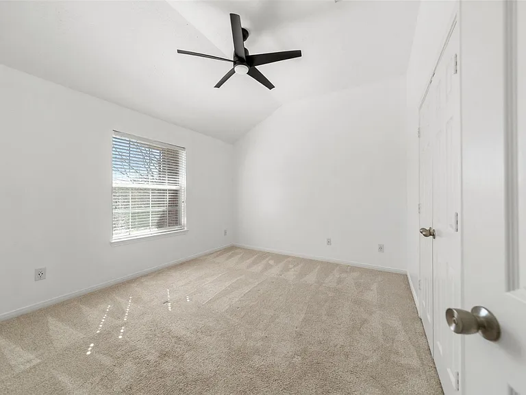 1922 Lake Grayson Dr — Photo 25