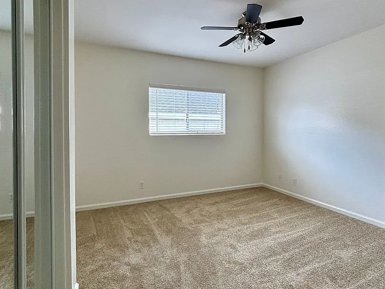 The Grand Terrace Apartments — Photo 13