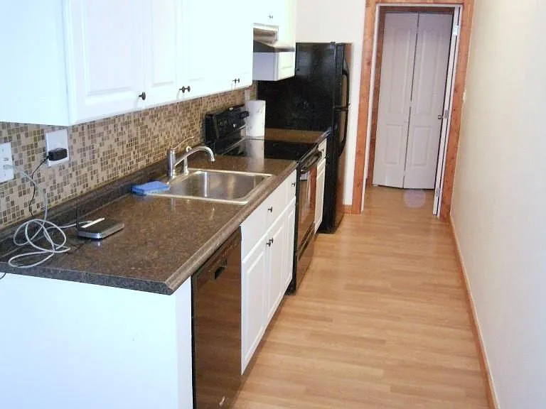 2630 SW 19th Ave #3 — Photo 3