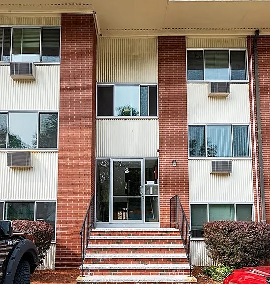 74 Beach St #3 — Photo 5