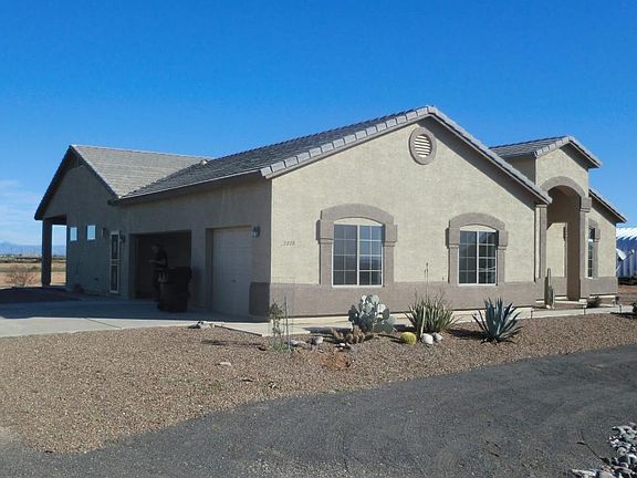 4th image of 2870 E Eliza Cir