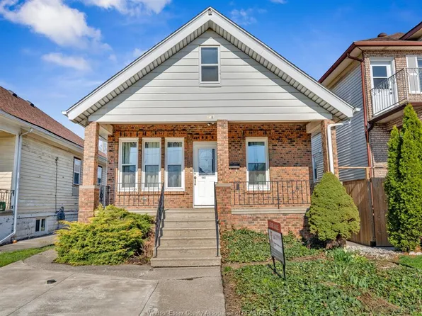 948 Marentette Ave, Windsor, ON N9A 2A3