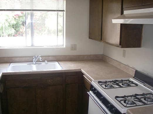 4th image of 2181 Pierpont Blvd