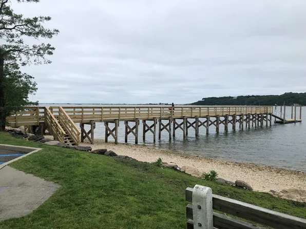 51 Washington St, Setauket, NY 11733