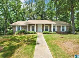 1224 Old Oak Cir, Birmingham, AL 35235