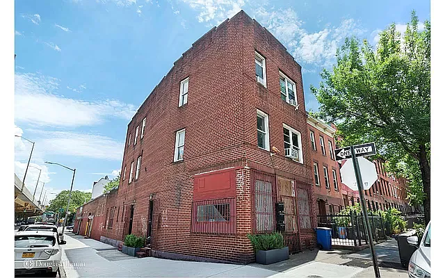 Rented by Douglas Elliman | media 7