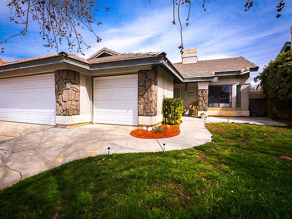 2nd image of 42956 Burlwood Dr