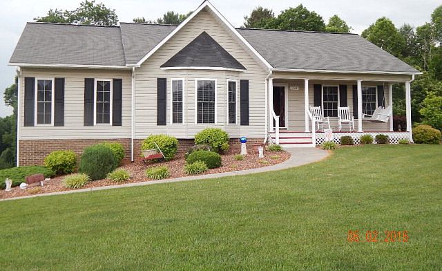 1st image of 154 Sweetbriar St