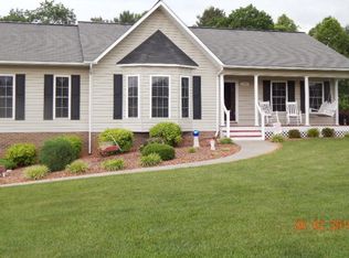 154 Sweetbriar St, North Wilkesboro, NC 28659