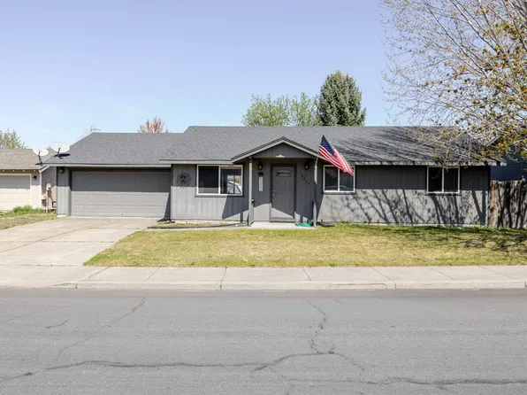 3211 SW Salmon Ave, Redmond, OR 97756