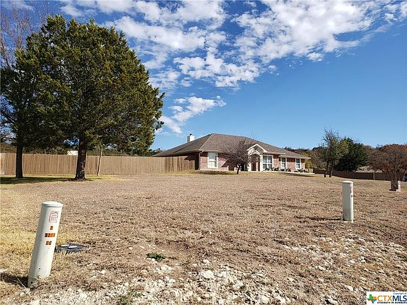 5th image of 3221 Emily Cir