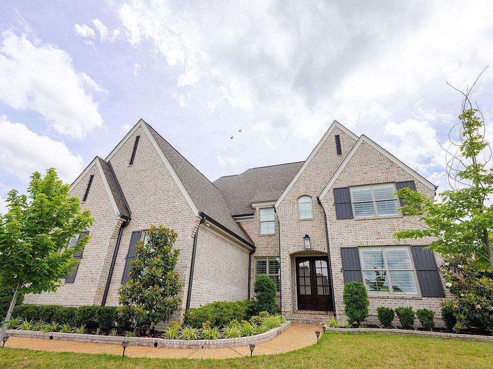 1st image of 712 Cypress View Cir W
