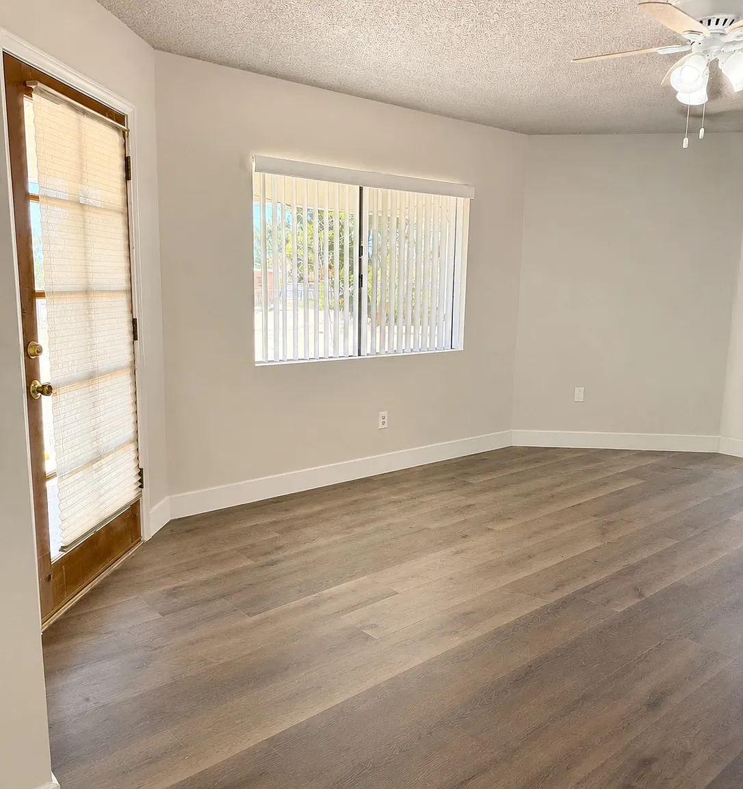 3 bed, 2.5 bath, 1949 sqft, $2,895 — Photo 3