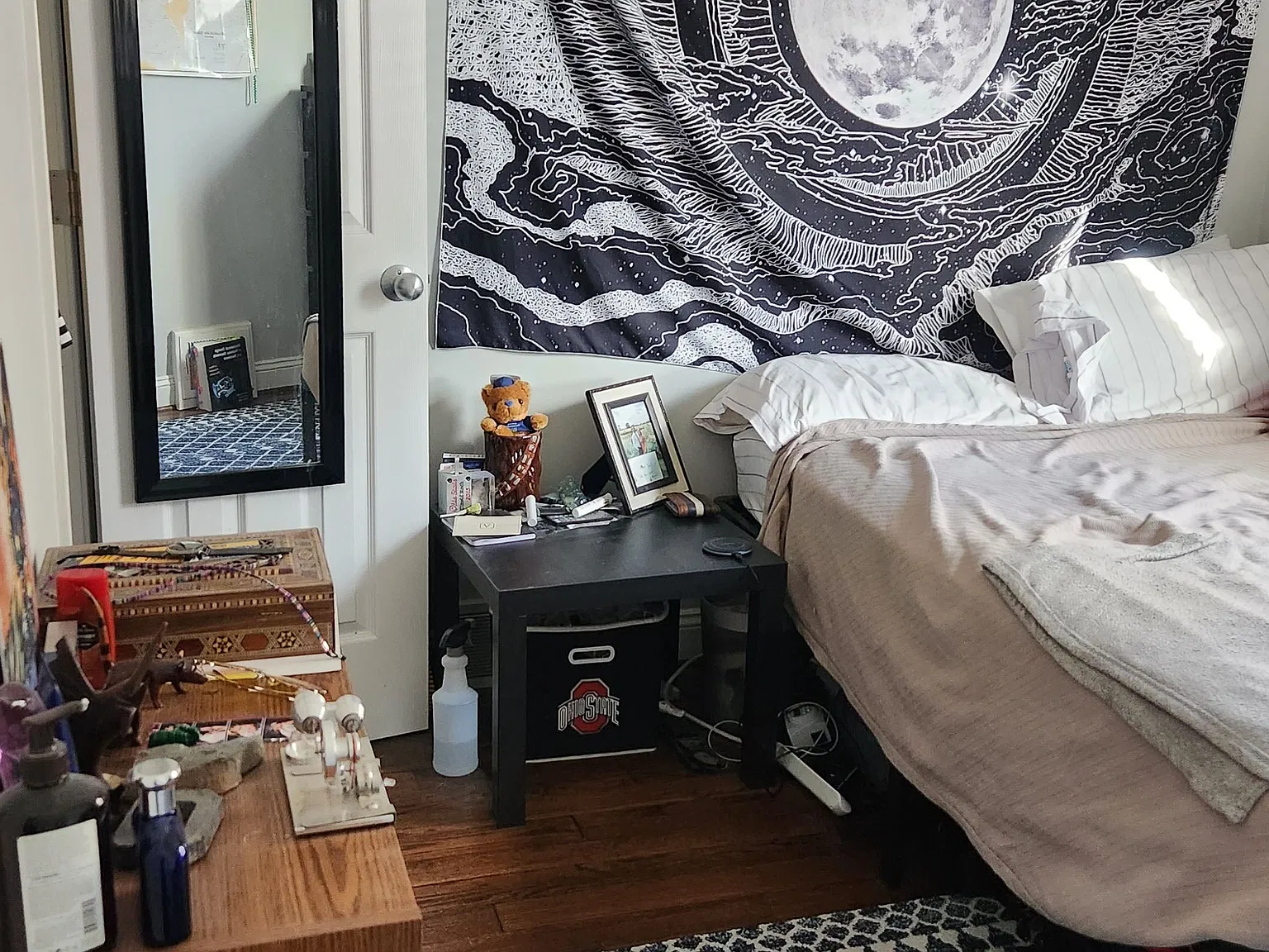 3 bed, 2.0 bath, 2100 sqft, $640 — Photo 2