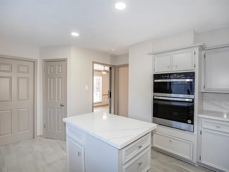 2108 Olympic Dr — Photo 4