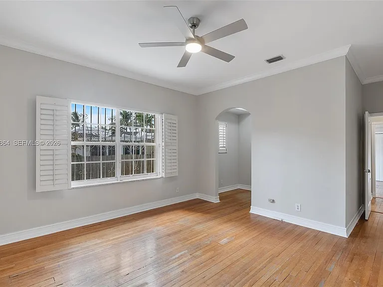 4445 N Michigan Ave — Photo 17