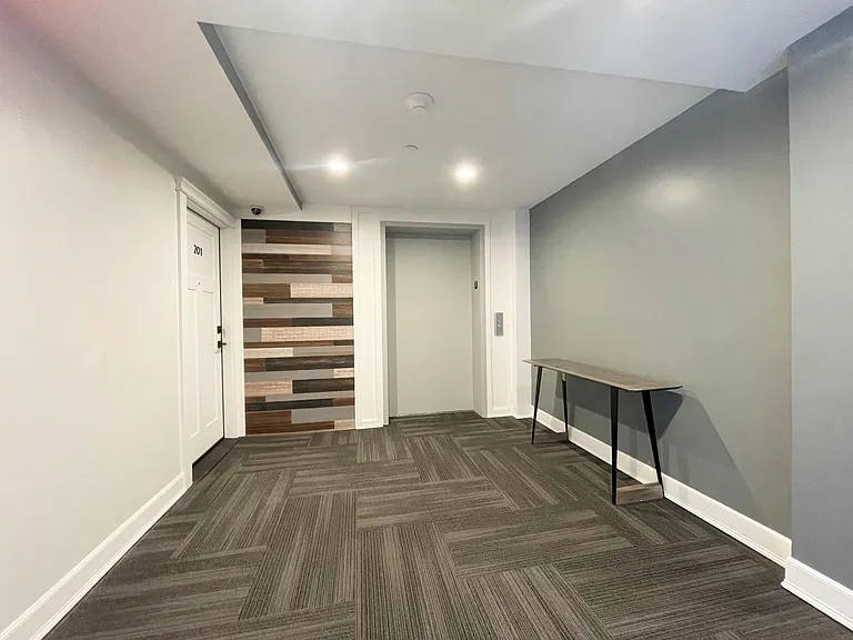 312 Spring St #402 — Photo 27