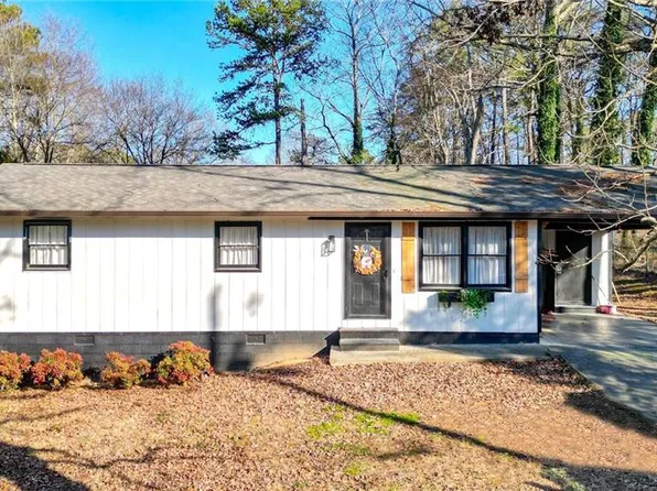 374 Bonneville Dr, Chatsworth, GA 30705