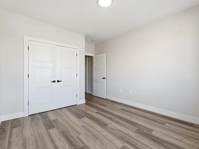 304 61st St #2C — Photo 11