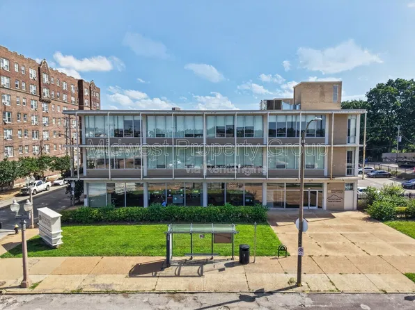 4100 Lindell Blvd APT 302, Saint Louis, MO 63108