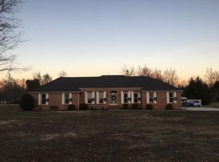 125 Rebecca Dr, Crossville, TN 38555