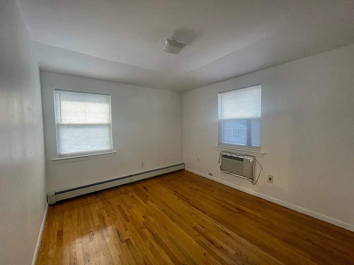 Building Photo - 3602 166th St
