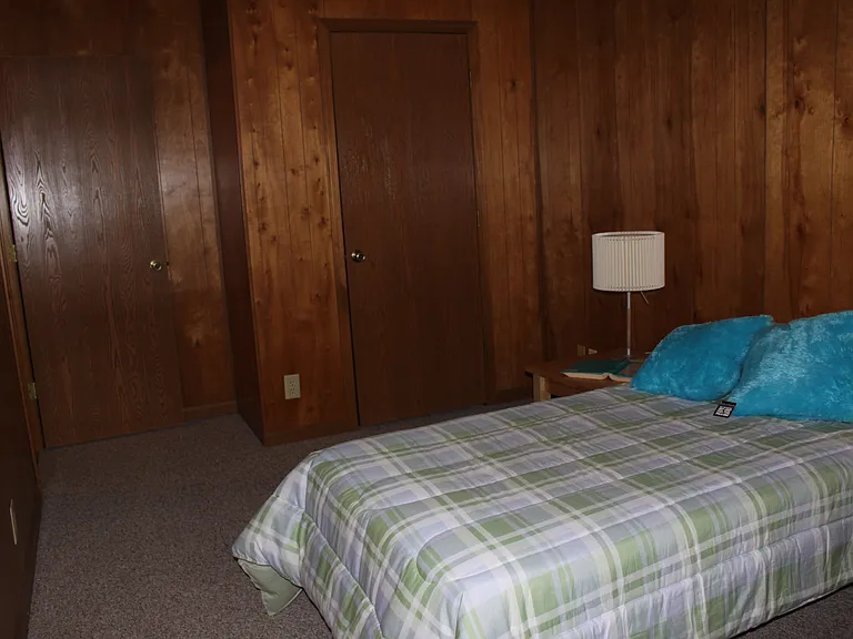 Crestview Apartments — Photo 40