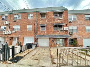 23-54 130th St, College Pt, NY 11356