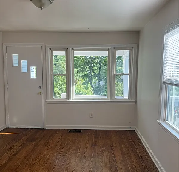 3821 Vermont Ave NW — Photo 3