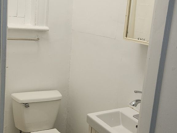 5th image of 119 E 3rd St #0